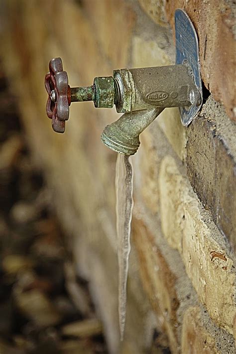 do i leave my outside faucets open during winter